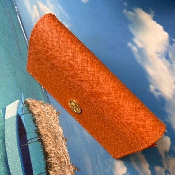 Tory Burch Sunglasses with case - Picture 2 of 4